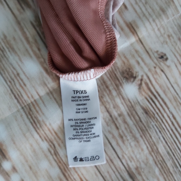 Cropped tie front - Picture 3 of 3